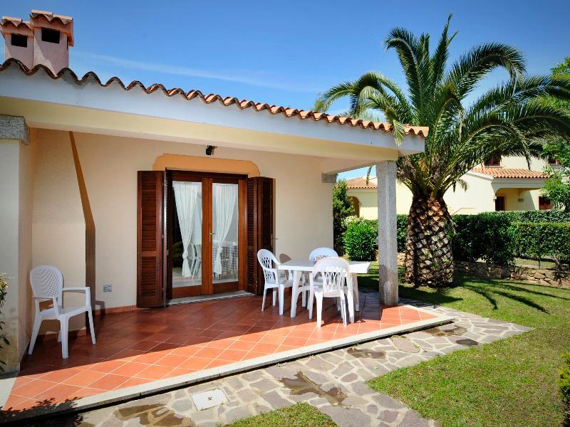 Residence Le Canne San Teodoro  Bagian luar foto
