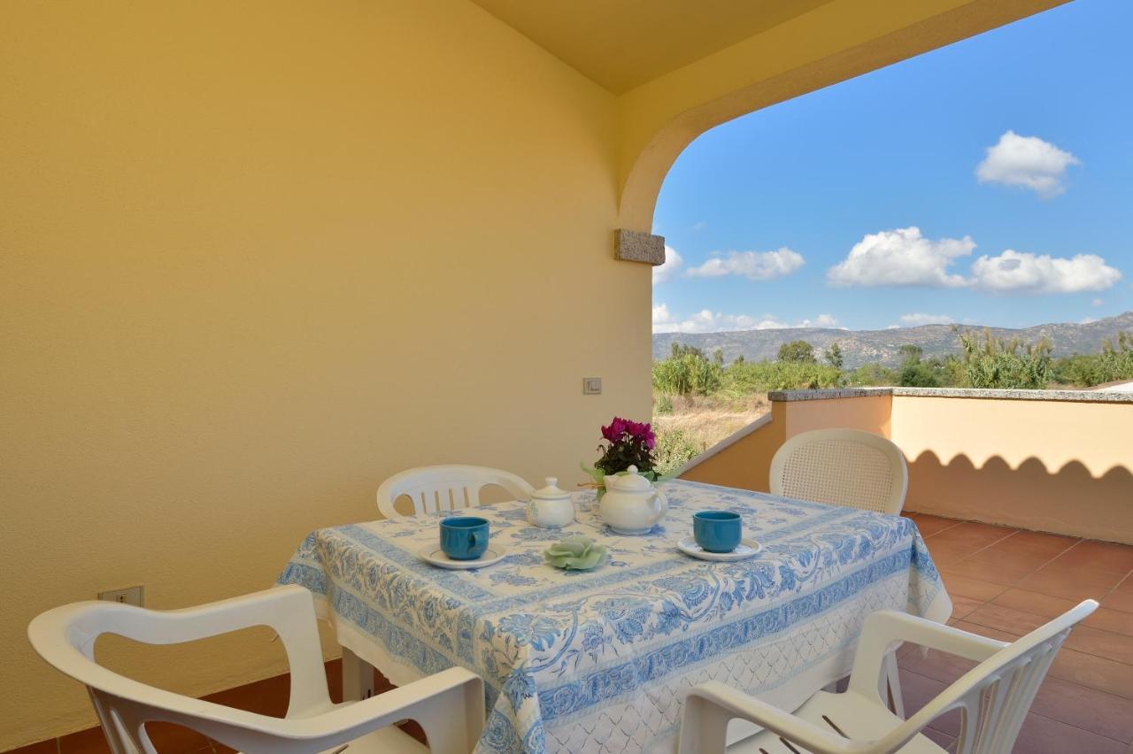 Residence Le Canne San Teodoro  Bagian luar foto