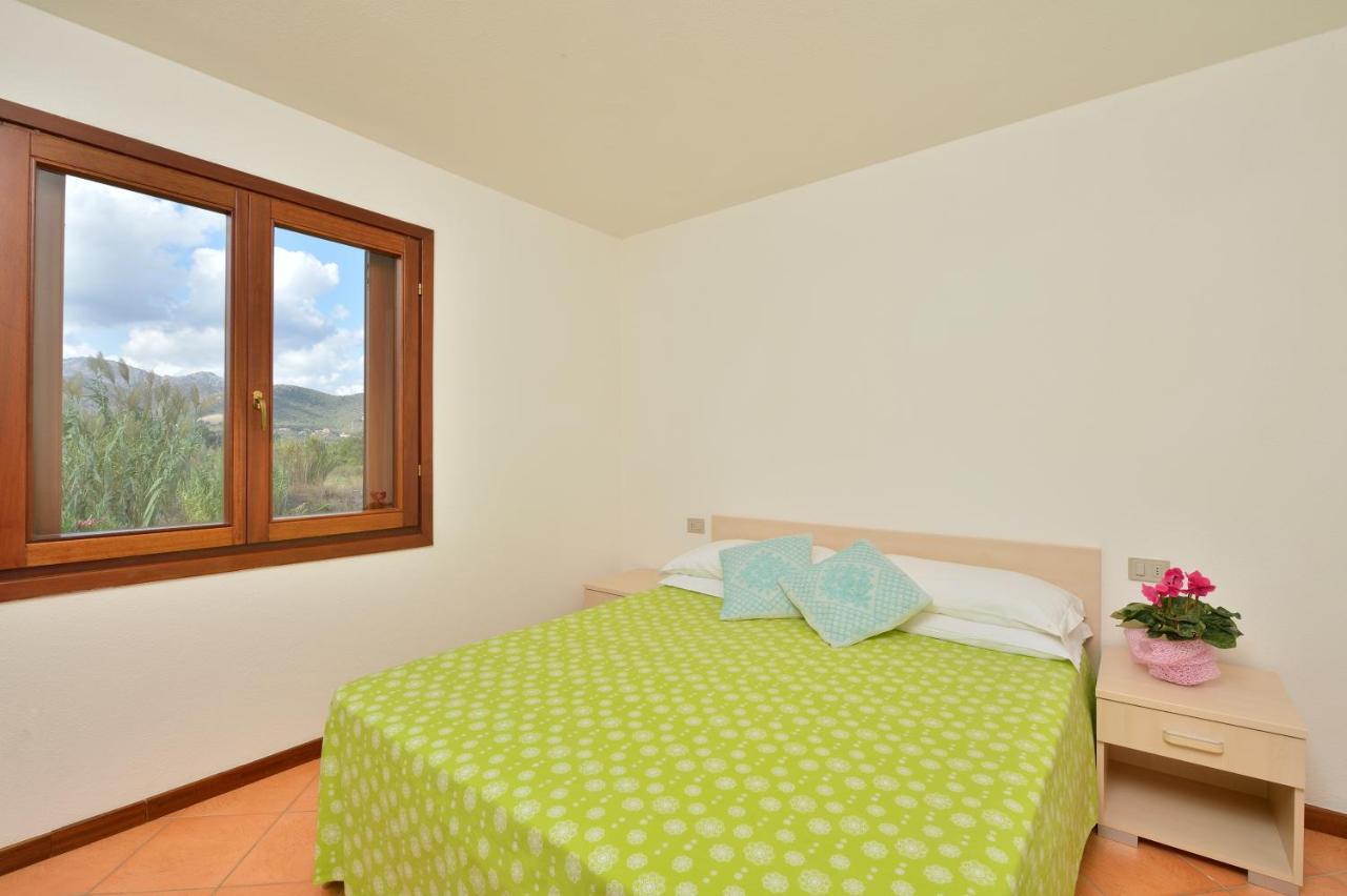 Residence Le Canne San Teodoro  Bagian luar foto