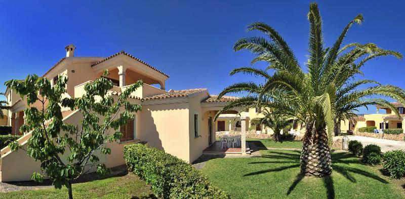 Residence Le Canne San Teodoro  Bagian luar foto