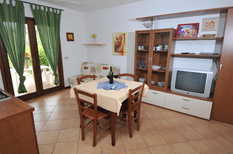 Residence Le Canne San Teodoro  Bagian luar foto
